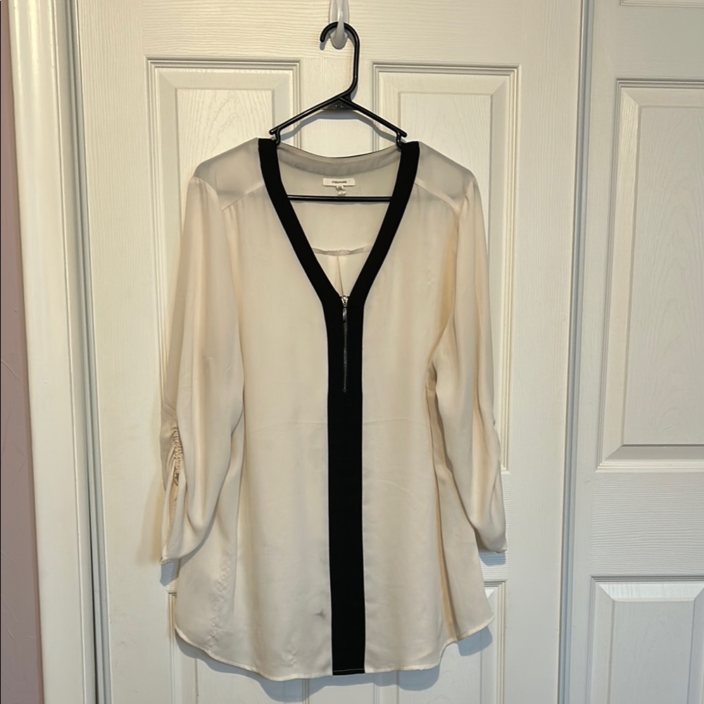 Maurices Cream and Black Tunic Blouse